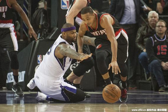 在助威声中 在助威声中