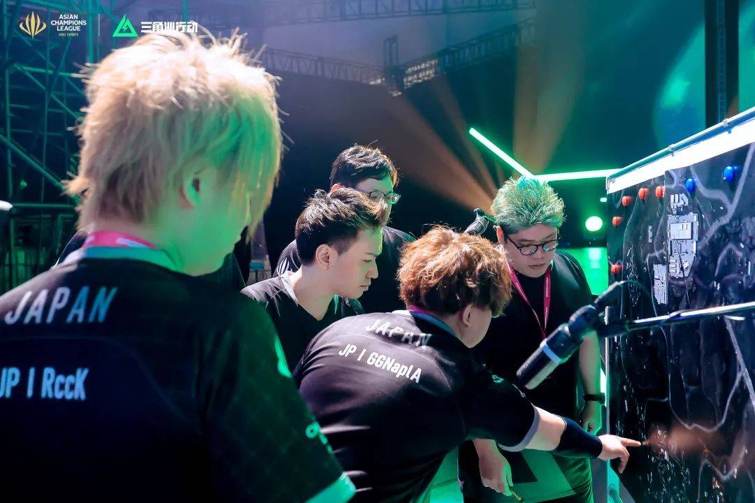 但他们通过 但他们通过