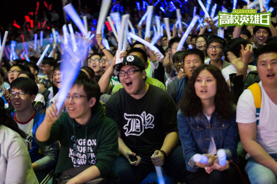 现在看英超积分榜，一个现实问题摆在那：